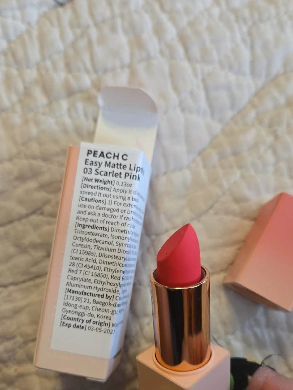 New Peach C Korean Skincare Easy Matte Lipstick - Scarlet Pink Magnetic Closure